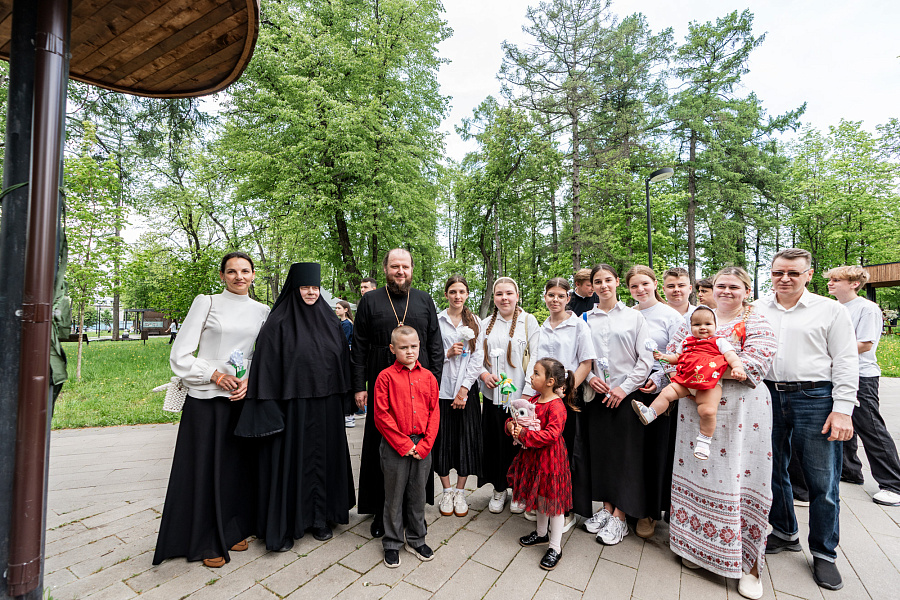 V Пасхальный фестиваль Подольской епархии в парке имени Олега Степанова города Серпухова